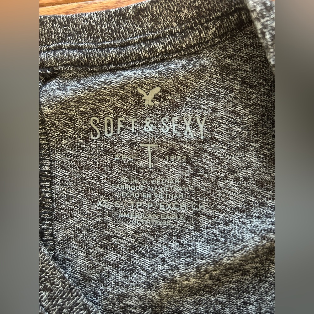 American Eagle Soft & Sexy knit T-Shirt XS/S - Picture 3 of 5